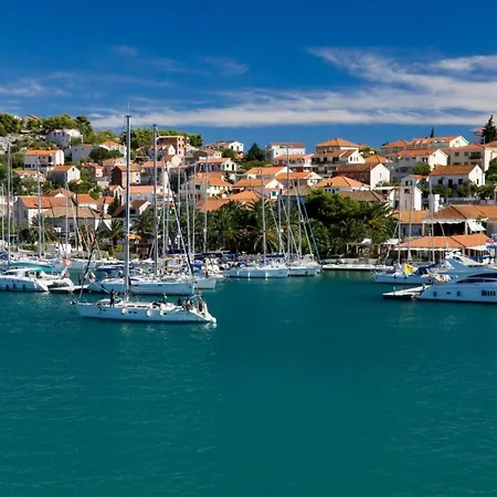 In With Terrace, Air Conditioning, Wifi, Washing Machine 4237-7 * Trogir