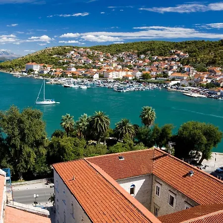In With Terrace, Air Conditioning, Wifi, Washing Machine 4237-7 * Trogir