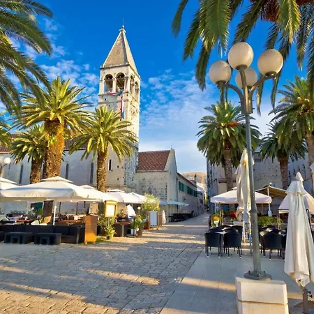 In With Terrace, Air Conditioning, Wifi, Washing Machine 4237-7 Gasthof Trogir